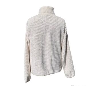 Women's Cream Plush Pullover Sweater